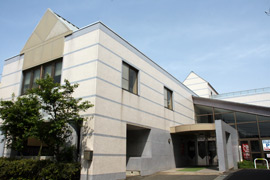 潮来公民館建物外観