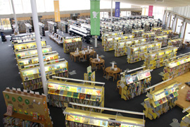 1F　図書コーナー（132名）