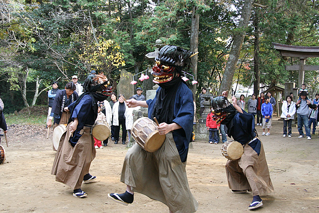 上戸の獅子舞（国神神社）1大